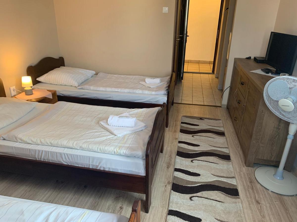 Aranykorona Hotel Miskolc Luaran gambar